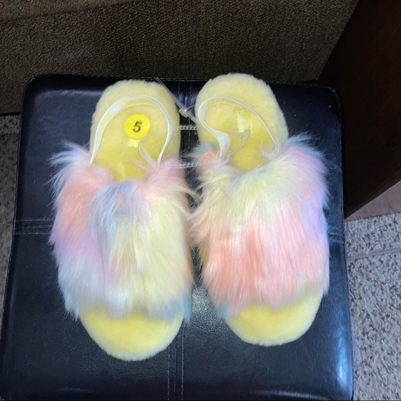 UGG Fluff Yeah Slides - Picture 6 of 9